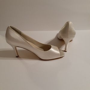 Women size 9.5 heels  shoes